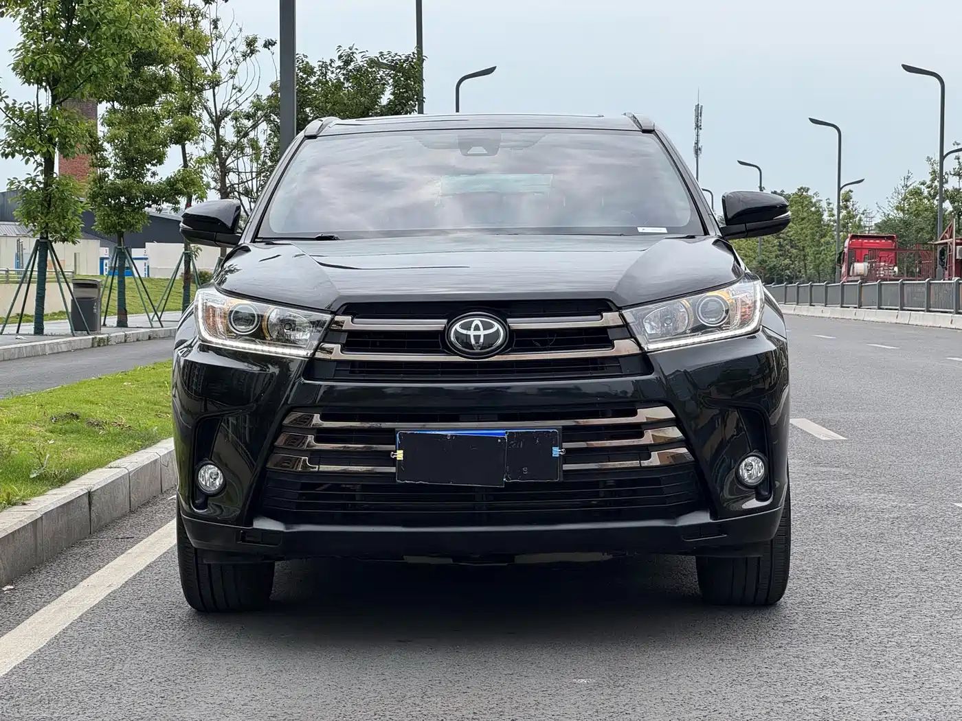Toyota Highlander 2018 Model 2.0T 4WD Knight Edition 7-Seater China VI фото 2