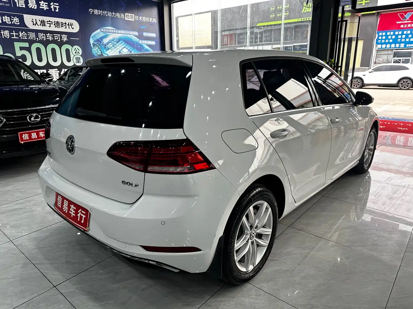 Volkswagen Golf 2018 1.6L Automatic Comfort фото 14