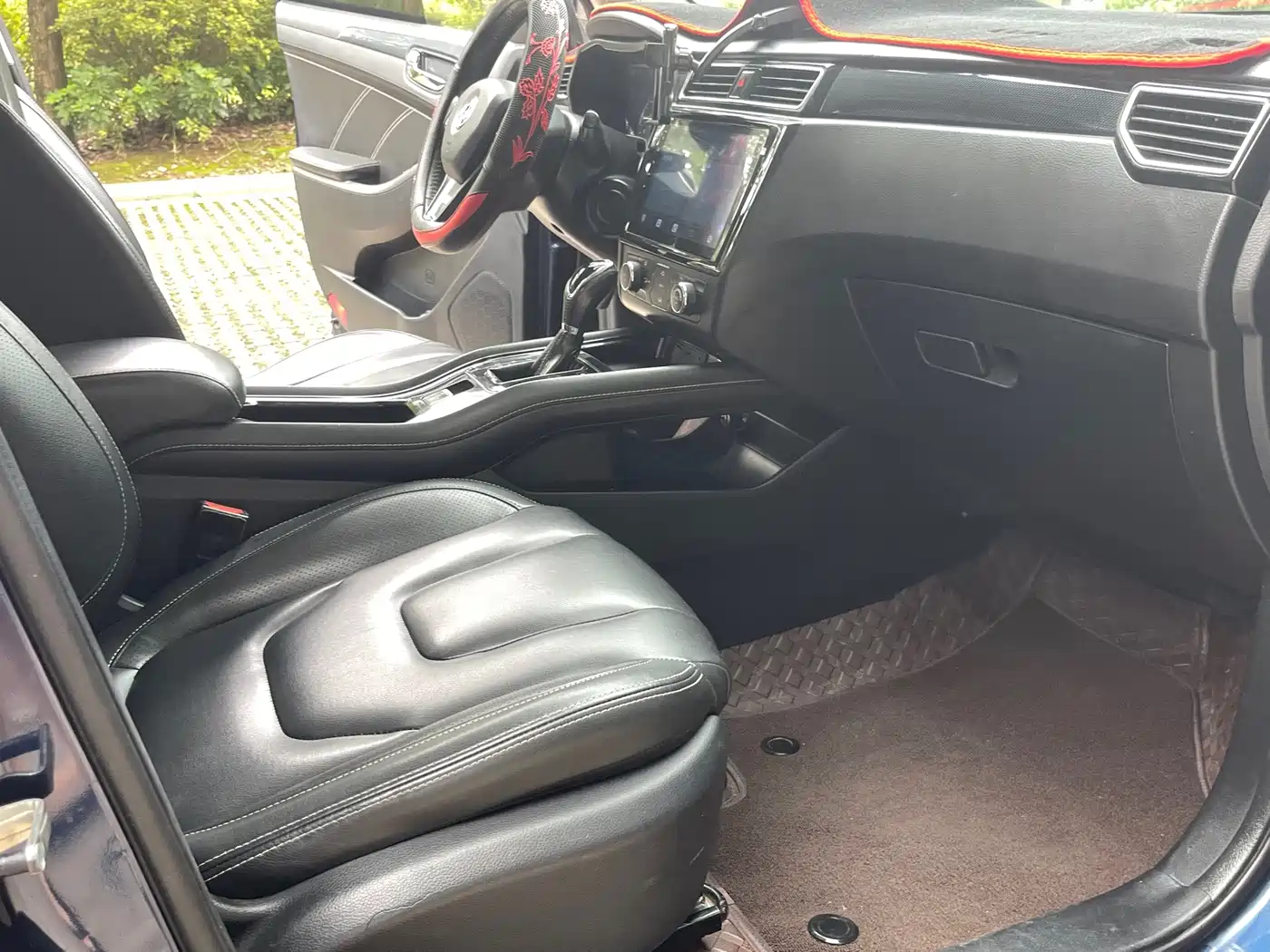 Dongfeng Fengguang Fengguang 580 2017 2017 1.5T CVT Luxury