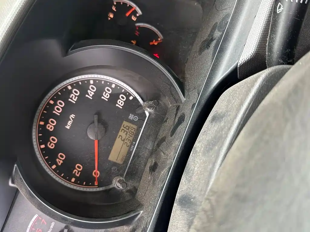 صورة 8 - Toyota HIACE
