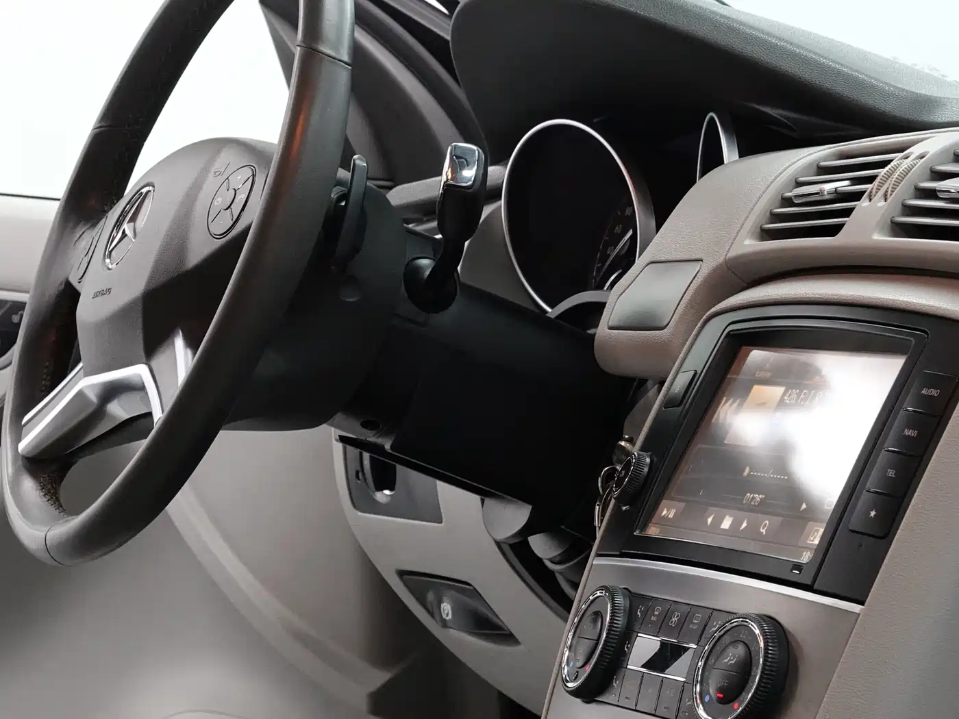 Mercedes-Benz R-Class 2014 R 320 4MATIC Business фото 15