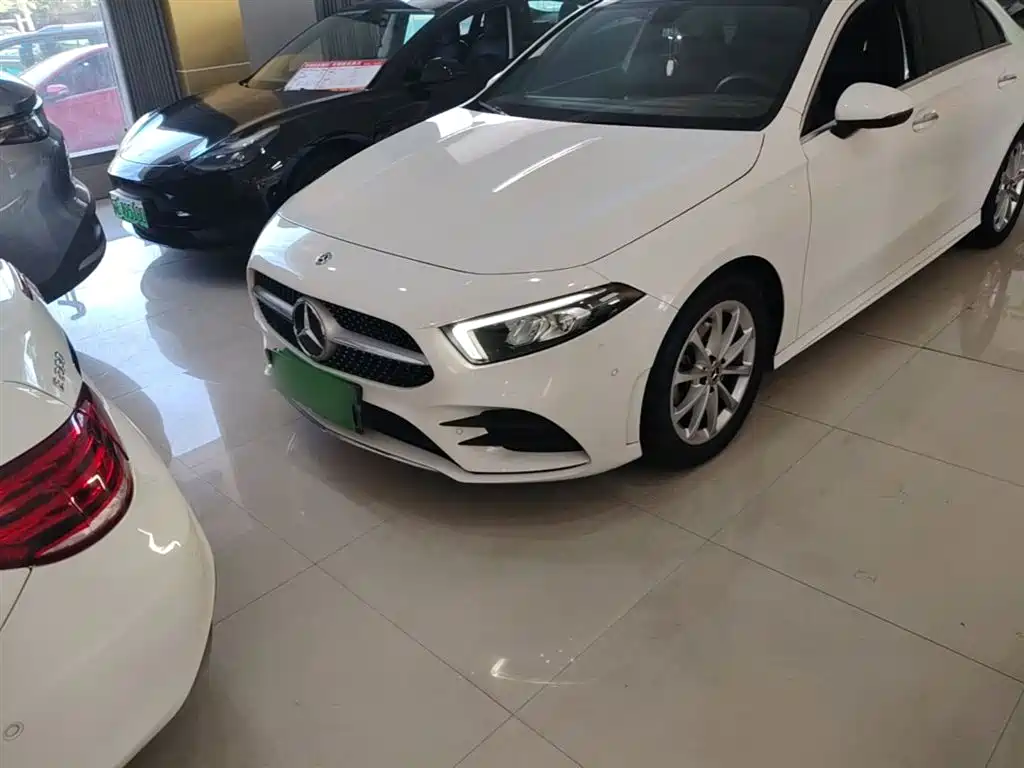 Mercedes-Benz A-Class 2019 A 200 L Sport Sedan фото 24