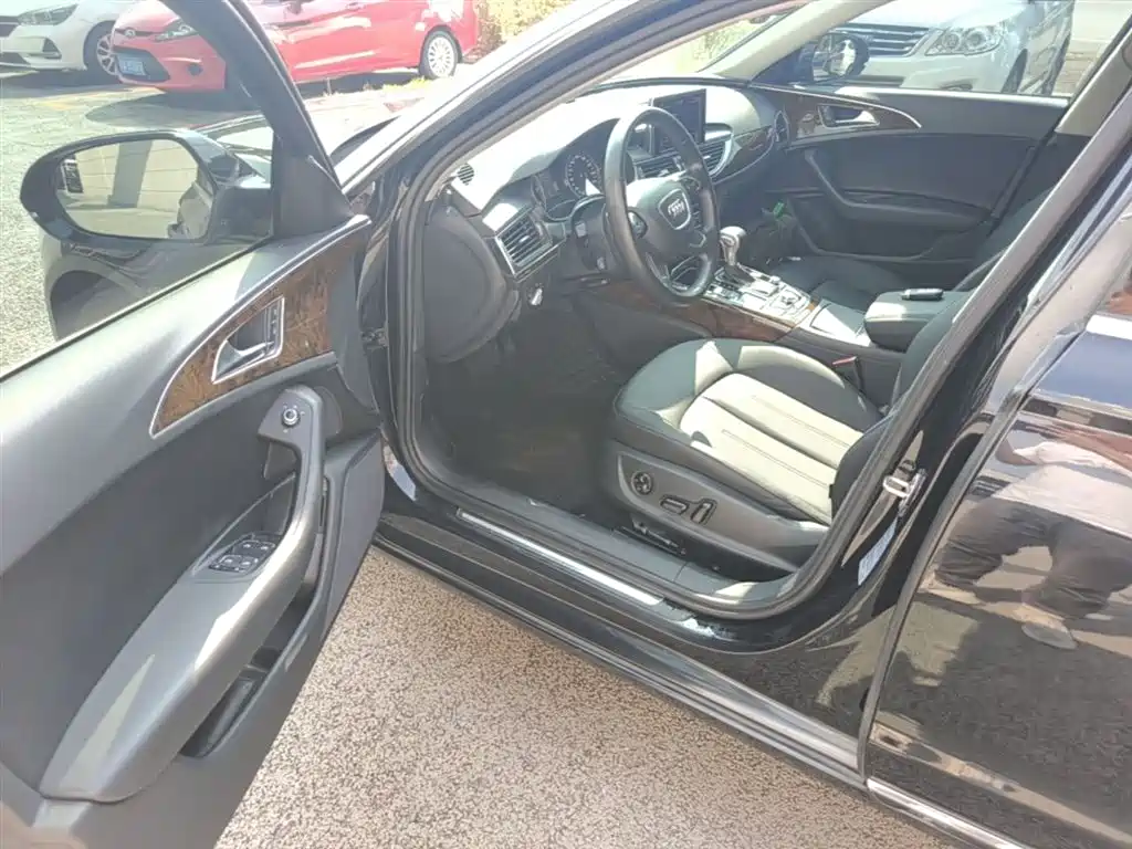Audi A6L 2014 30 FSI Technology фото 16