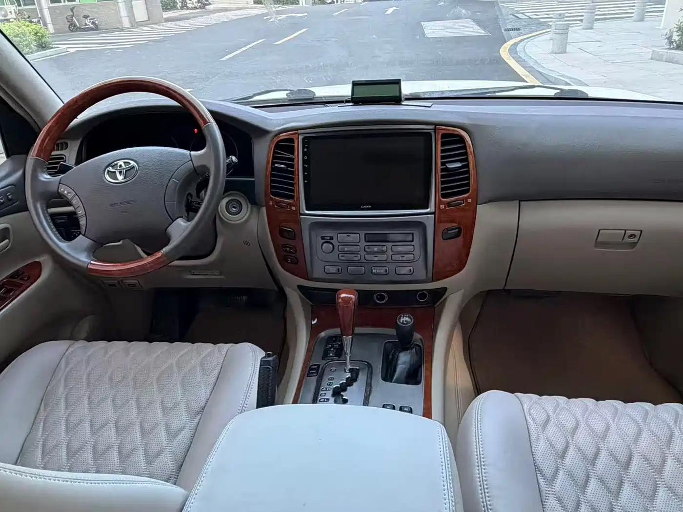 Toyota Land Cruiser фото 9