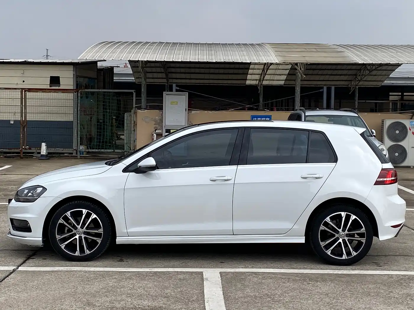 Volkswagen Golf 2016 1.4TSI Automatic R-Line фото 4