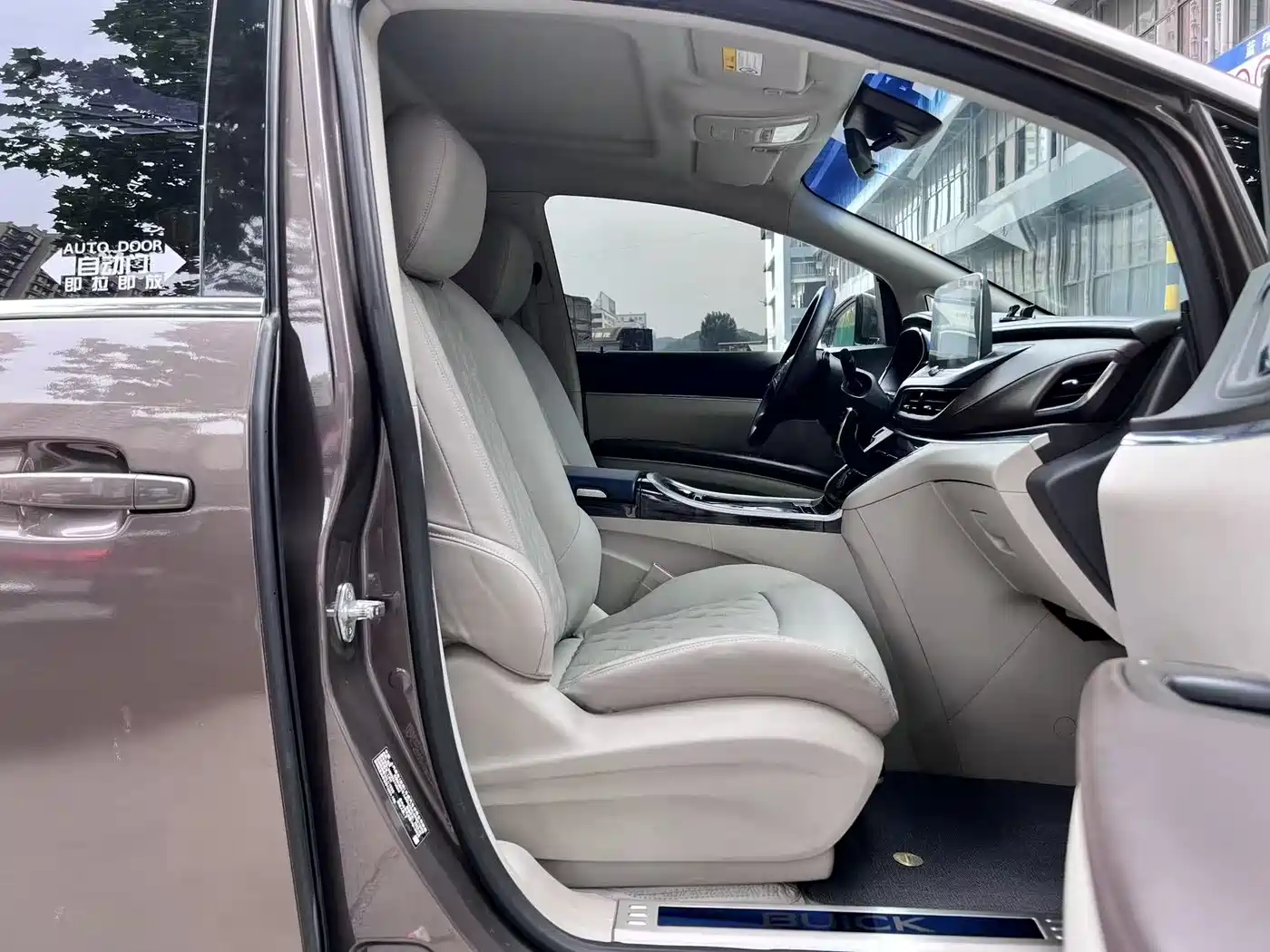 Buick GL8 2022 Land Business Class 652T Luxury фото 11