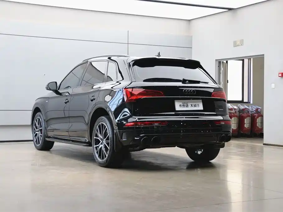 Audi Q5L 2023 45T Luxury Dynamic фото 26