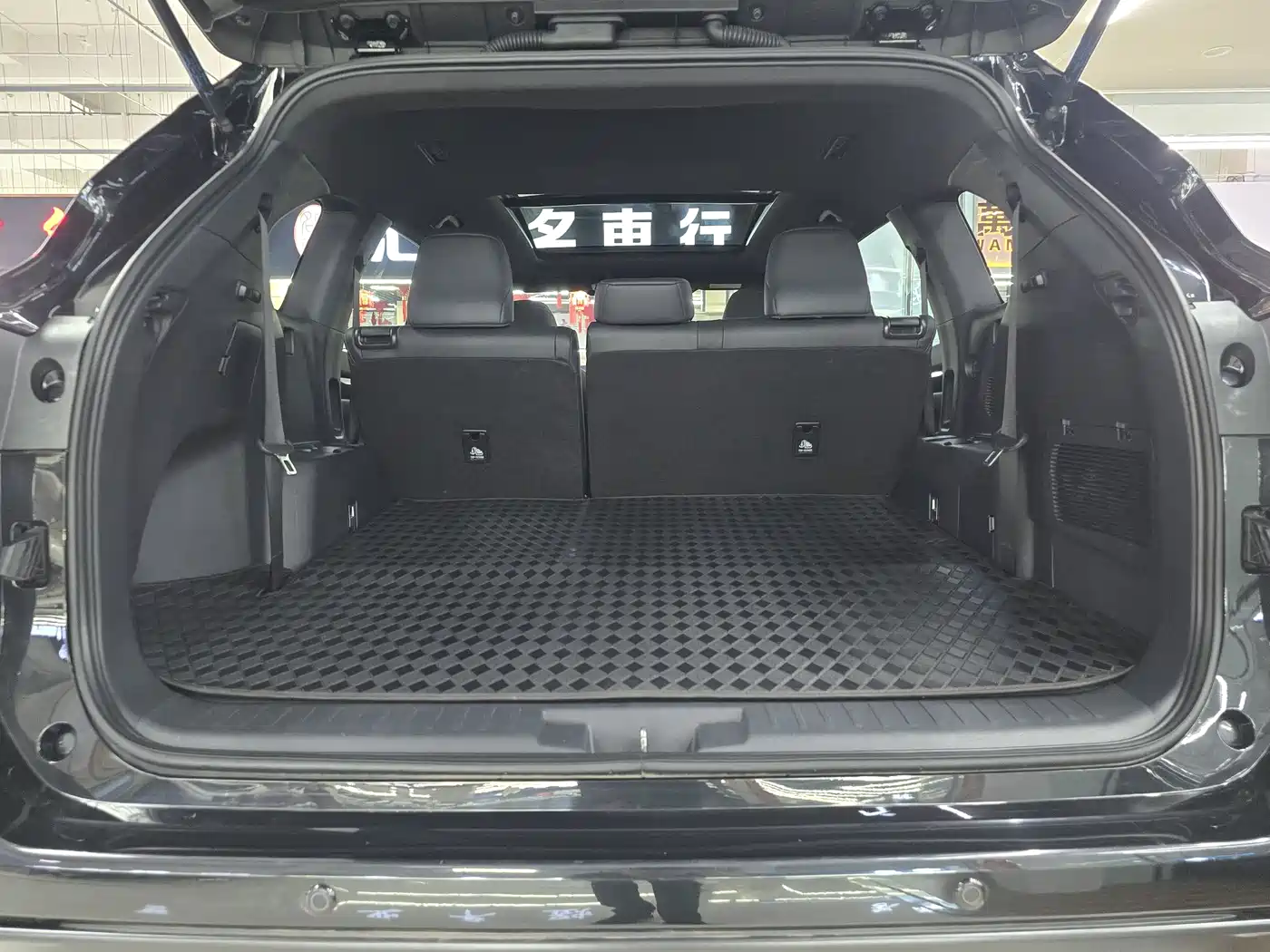 Toyota Crown Kluger 2024 2.5L HEV 4WD Luxury Edition фото 15