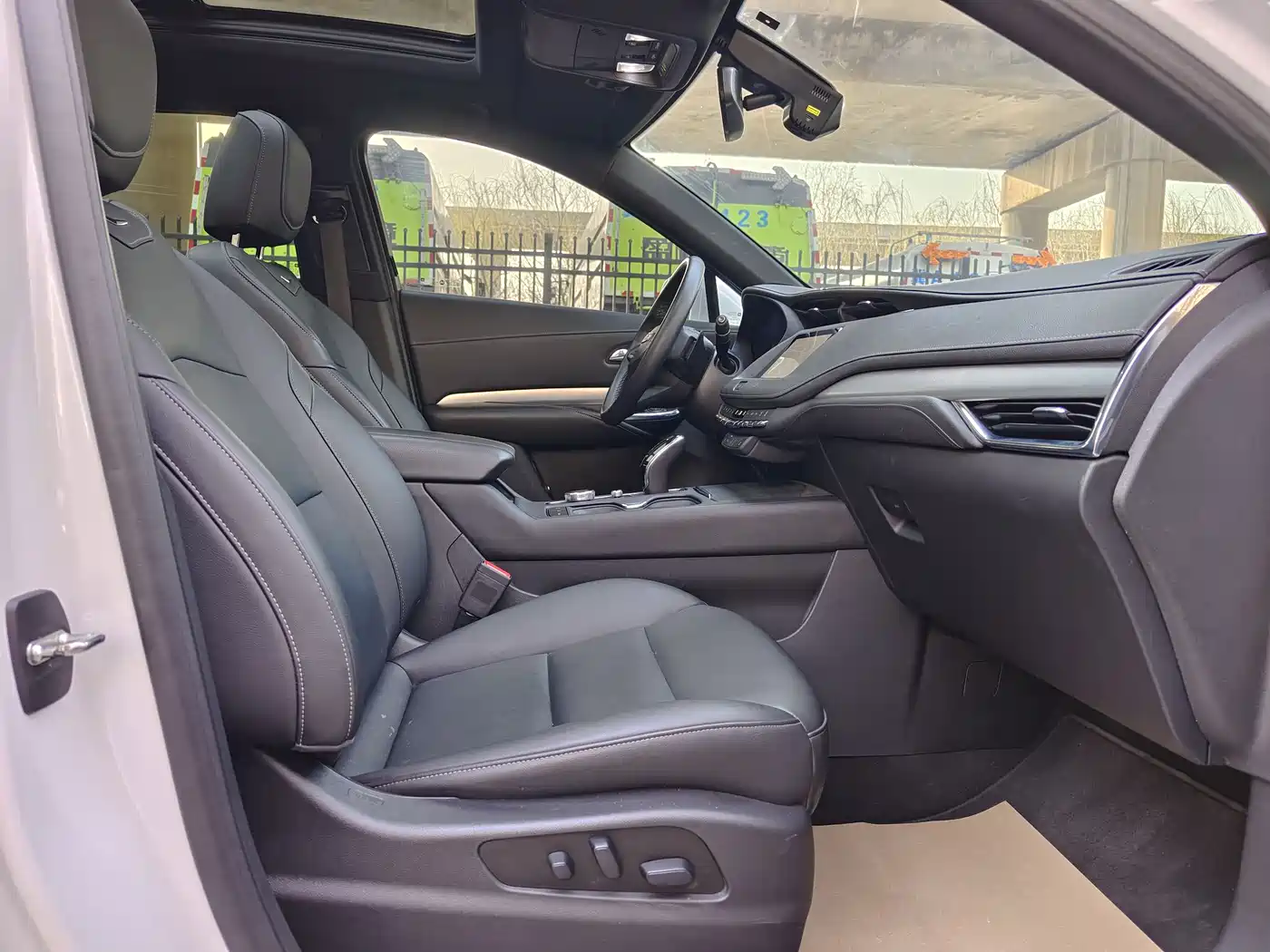 Cadillac XT4 2021 28T FWD Premium Edition фото 21