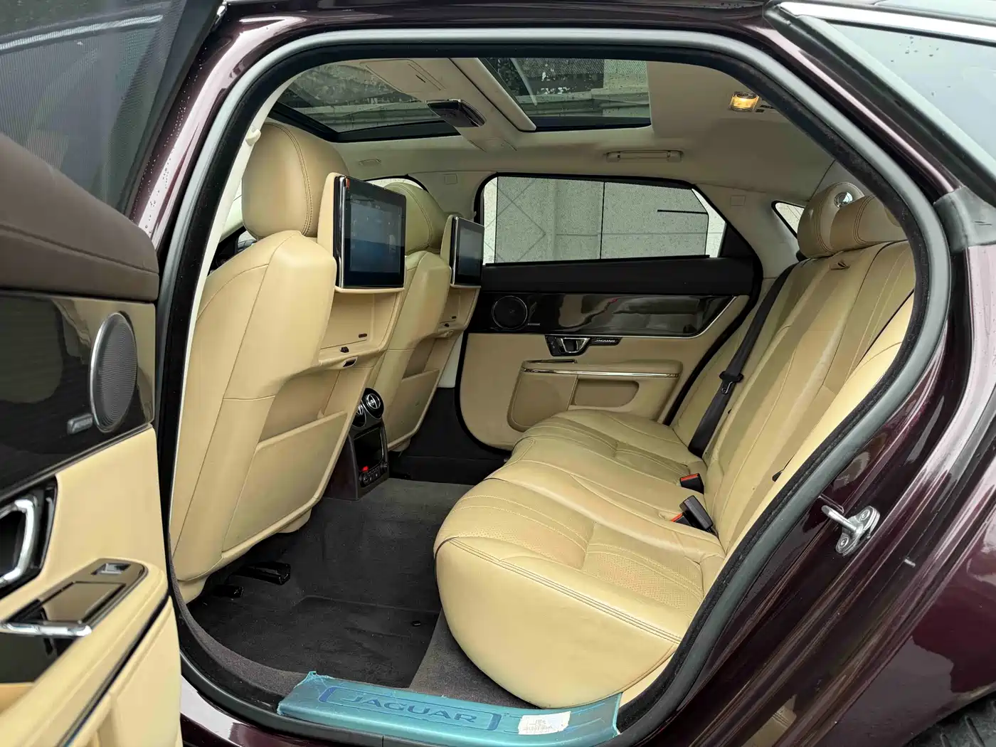 Jaguar XJ 2016 XJL 3.0 SC 4WD Panorama Business Edition фото 7