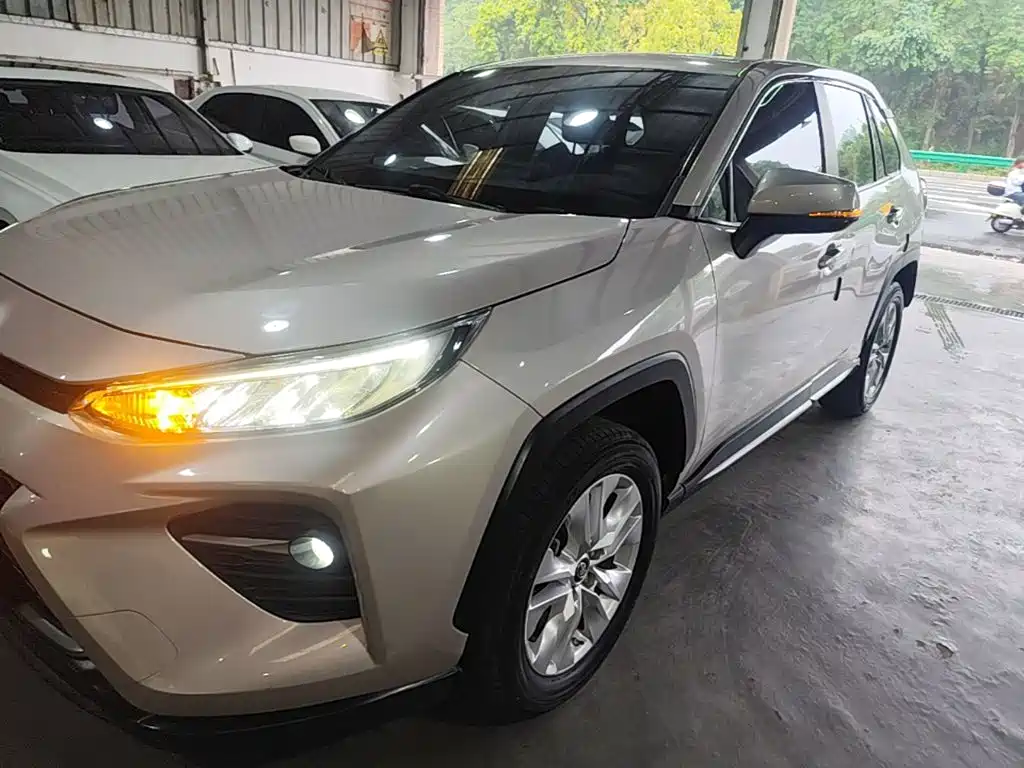 Toyota Wildlander 2022 Facelift 2.0L CVT 2WD Leading Edition