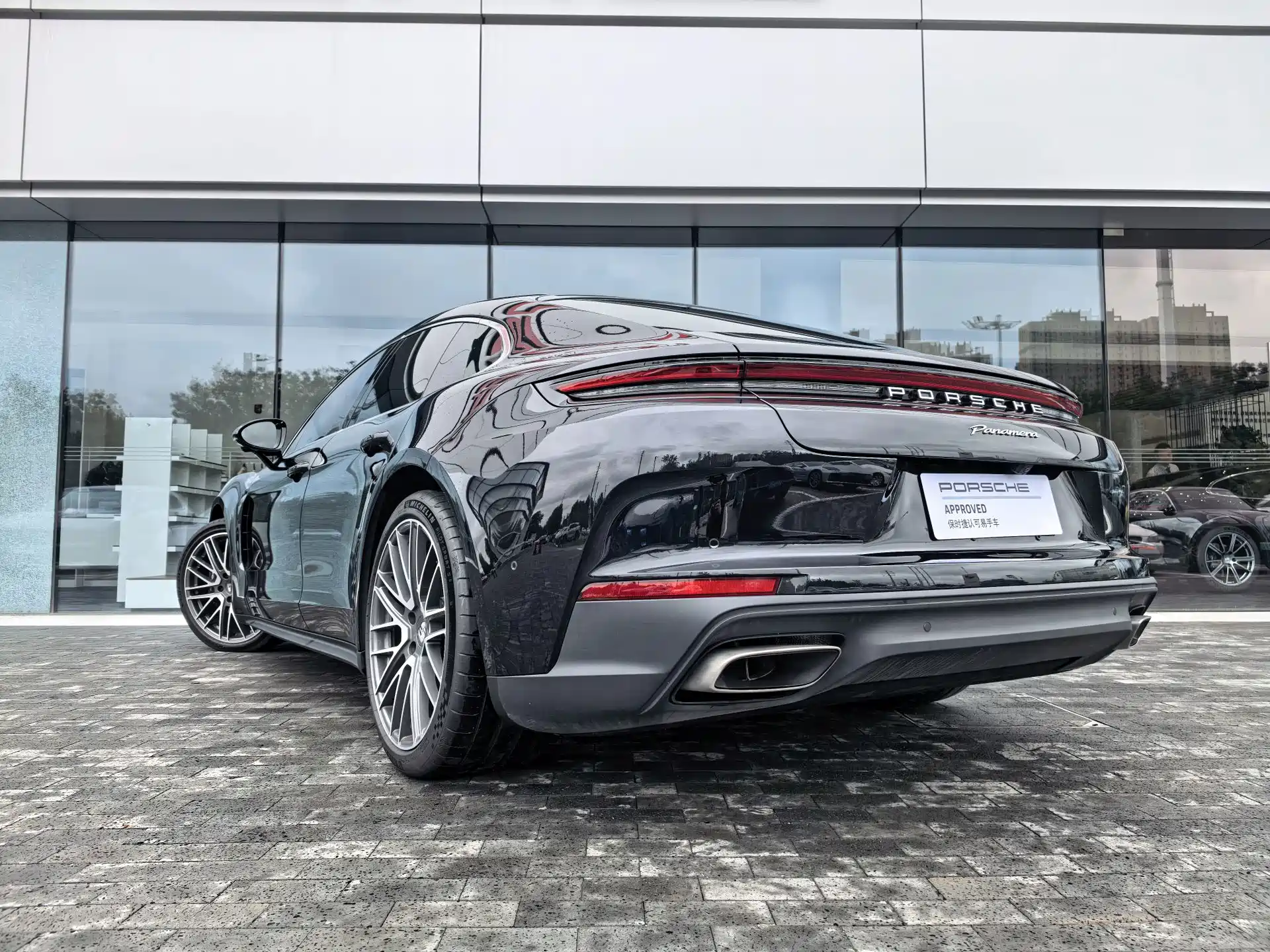 صورة 12 - Porsche Panamera