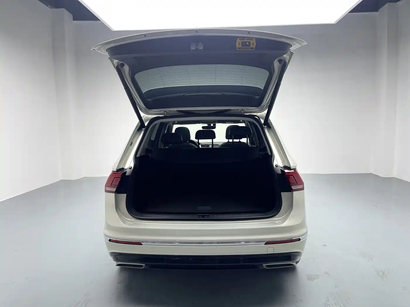 Volkswagen Tiguan L 2021 330TSI Automatic 2WD R-Line Premium фото 14