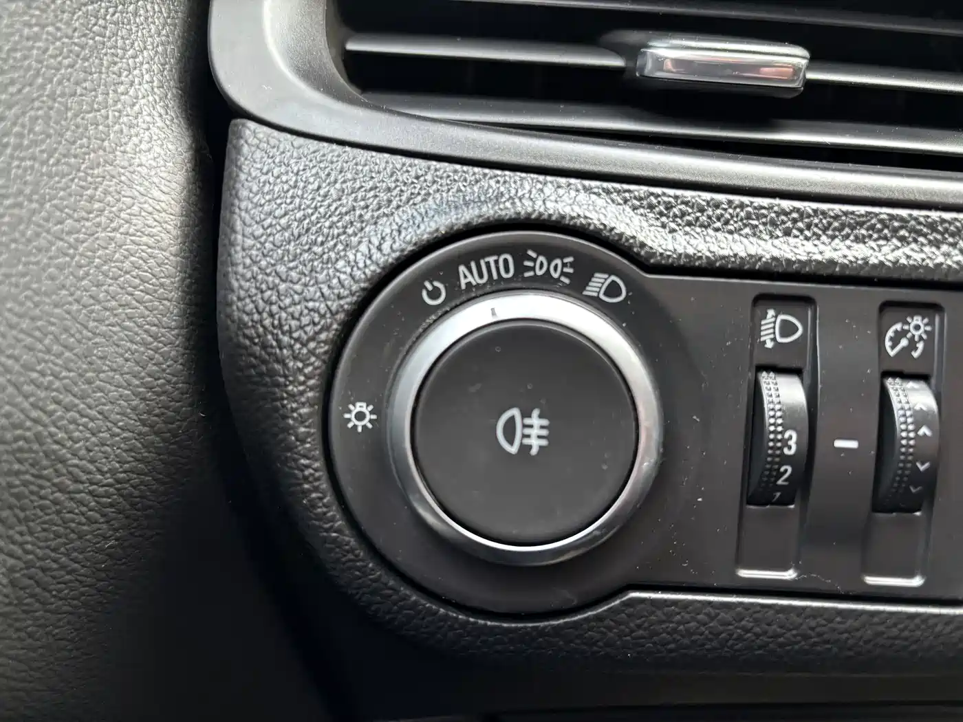 Buick Envision Plus 2021 532T FWD Leading Trim фото 21