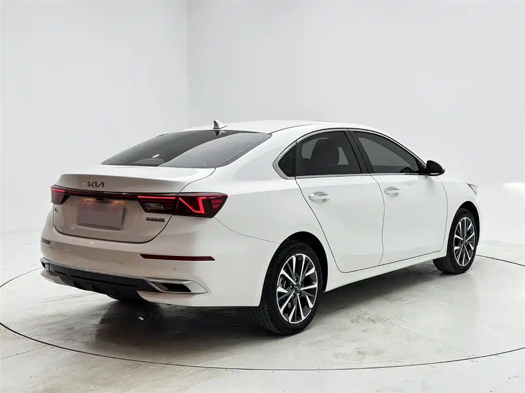 Kia K3 2021 1.5L CVT Refreshed Edition фото 6