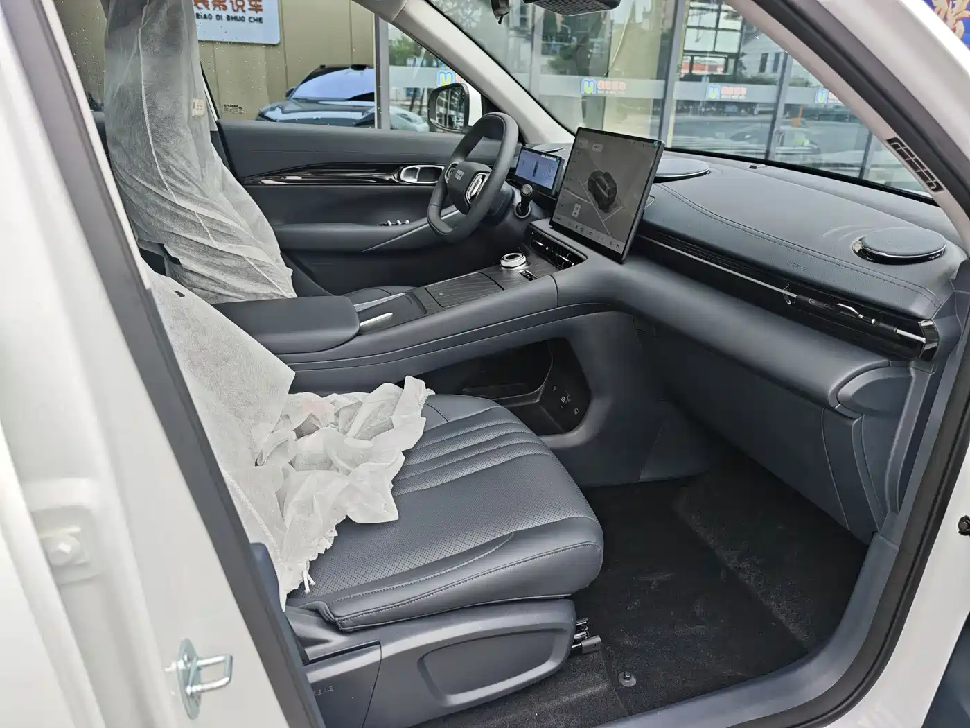 Geely Galaxy Galaxy E5 2026 530km Voyager Edition фото 11