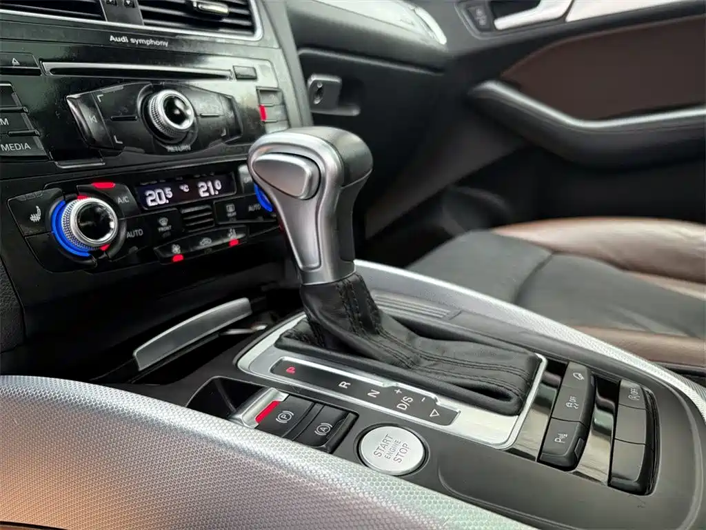 Audi Q5 2018 2017 Plus 40 TFSI Technology
