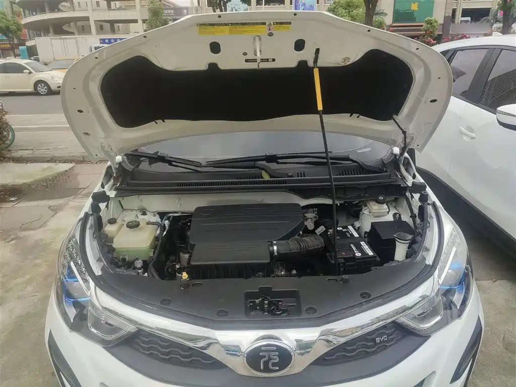 BYD Yuan 2016 1.5L Automatic Luxury фото 20