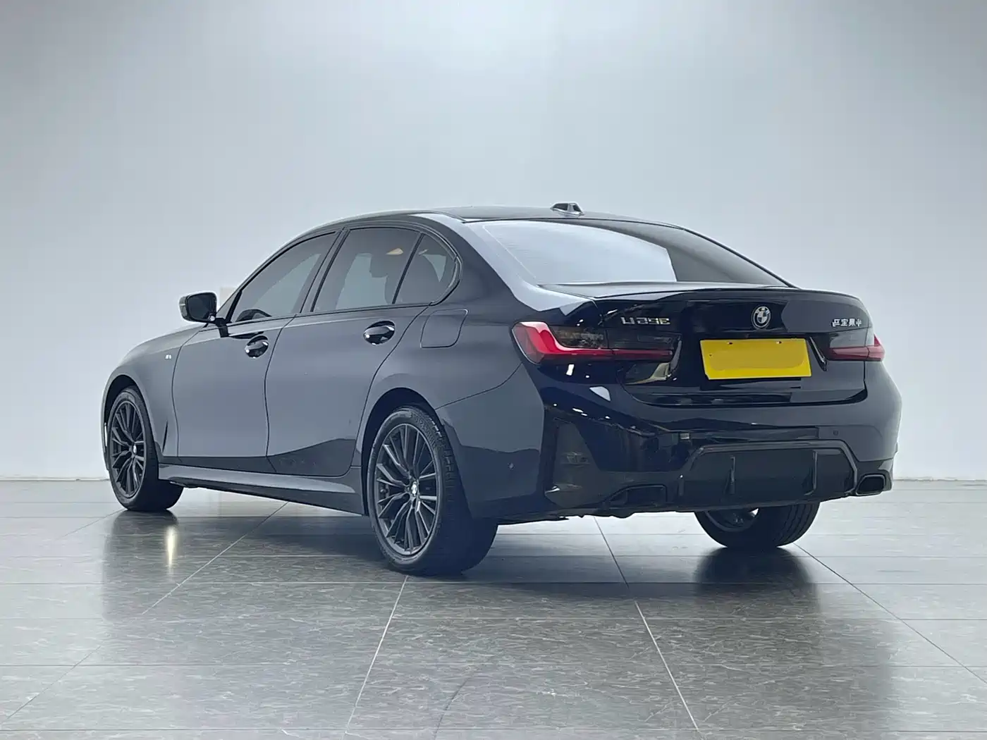 BMW 3 Series 2023 325Li M Sport Black Night Package фото 19