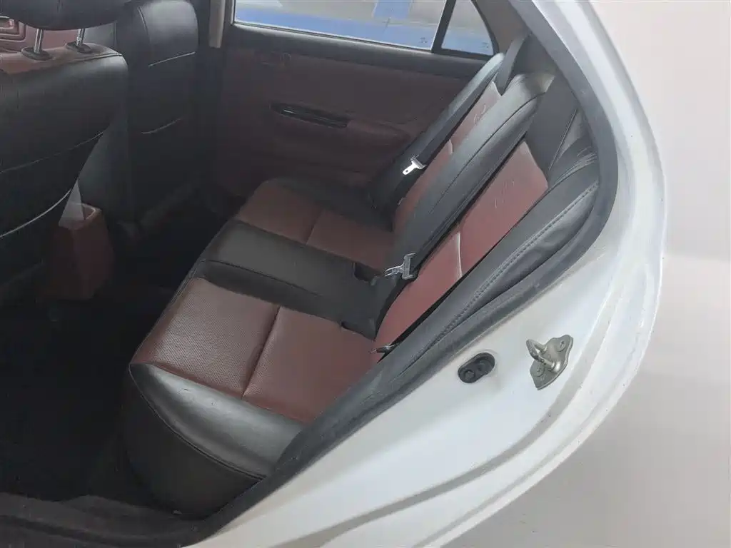 BYD F3 2012 Energy-saving Edition 1.5L Manual Comfort фото 14