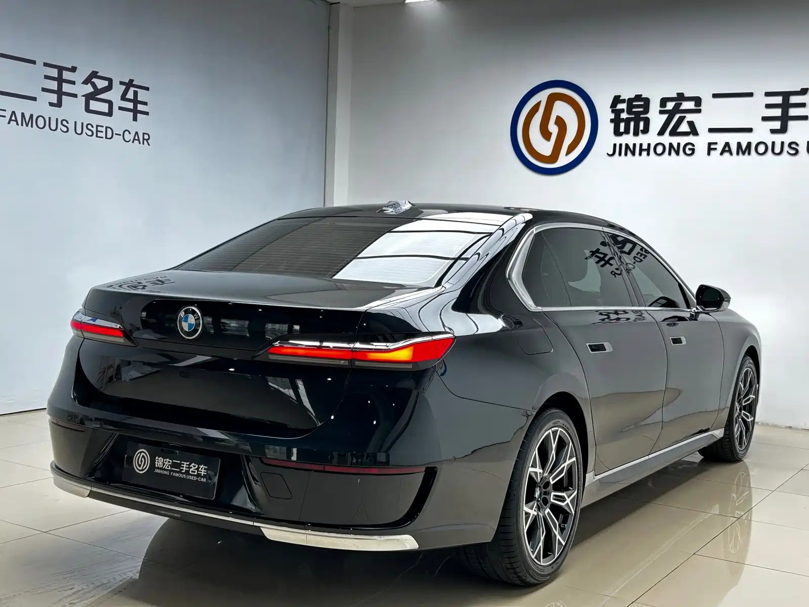 Фото 28 - BMW 7 Series