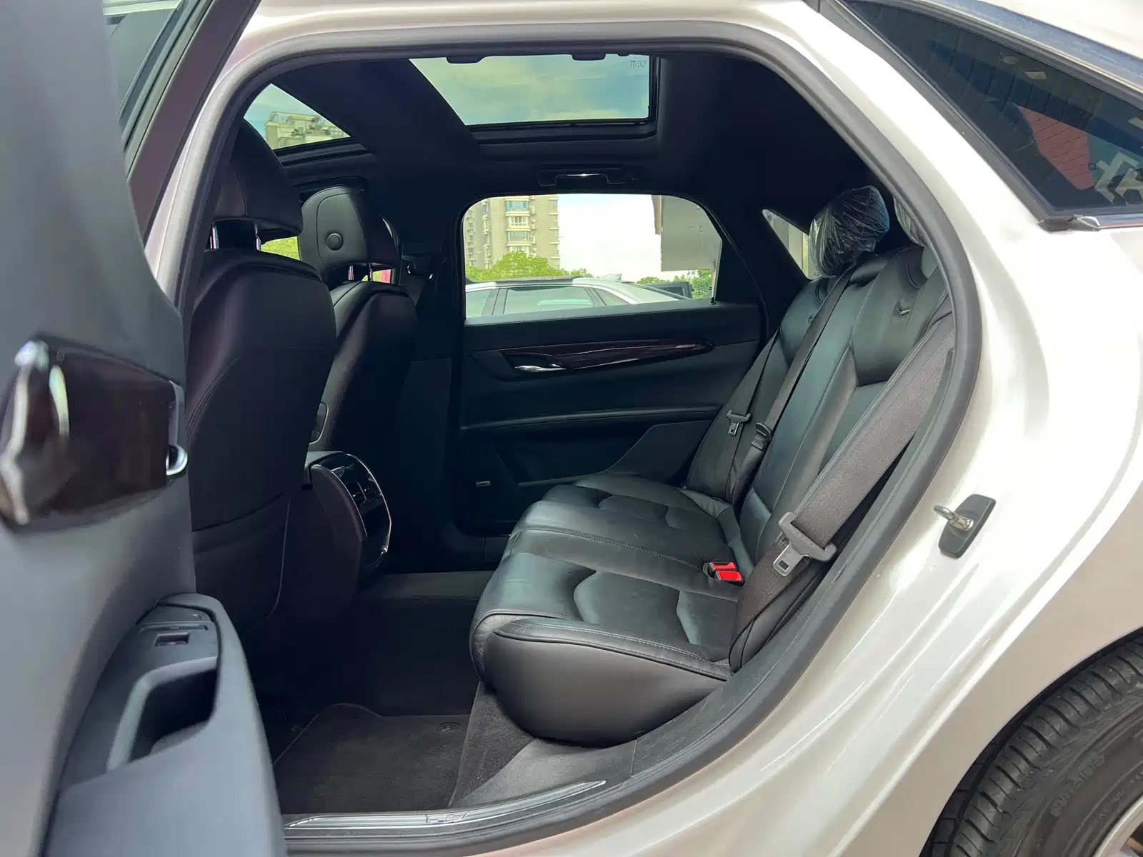 Фото 16 - Cadillac CT6