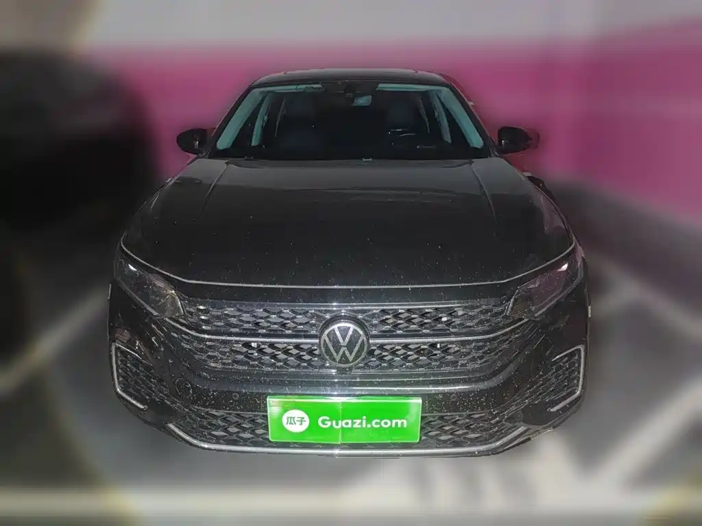 Volkswagen Passat 2022 330TSI Starlight Elite Edition фото 3