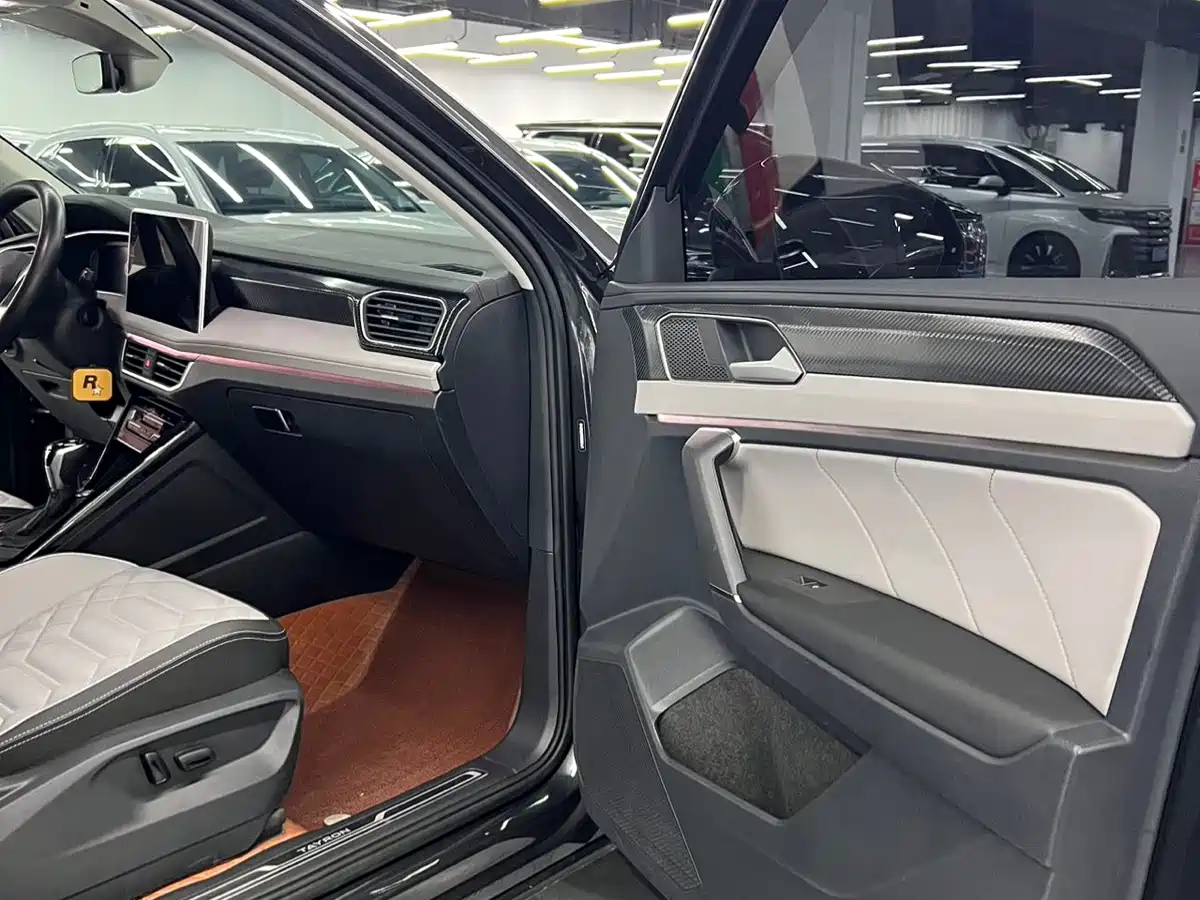 Volkswagen Tayron 2023 280TSI 2WD Luxury Plus Advanced Edition фото 9