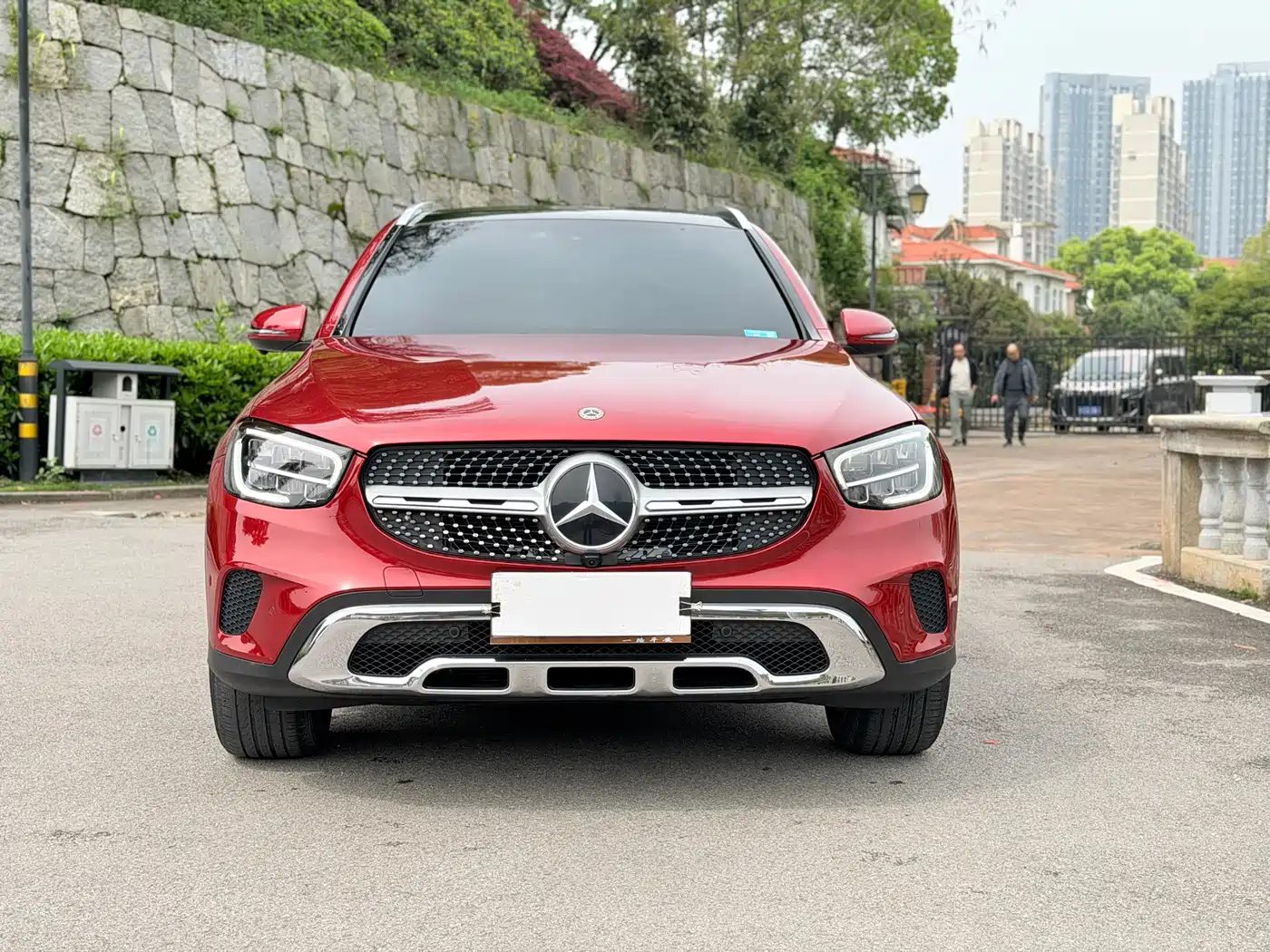 MERCEDES-BENZ GLC