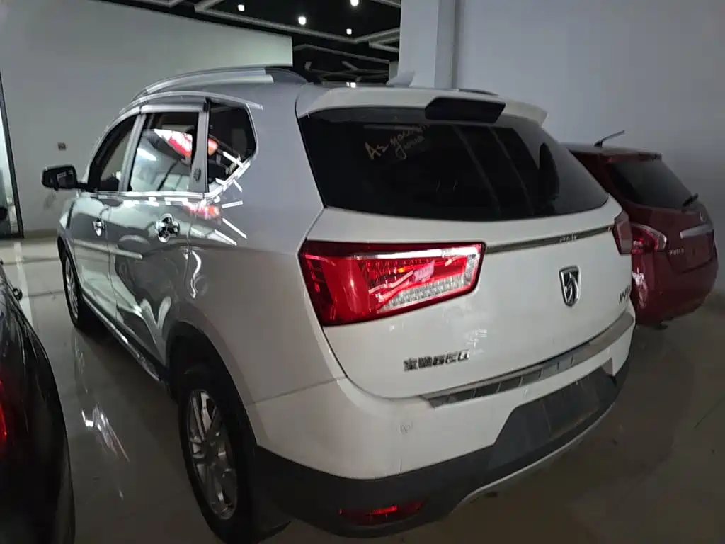 Baojun 560 2017 2016 1.8L Manual Elite
