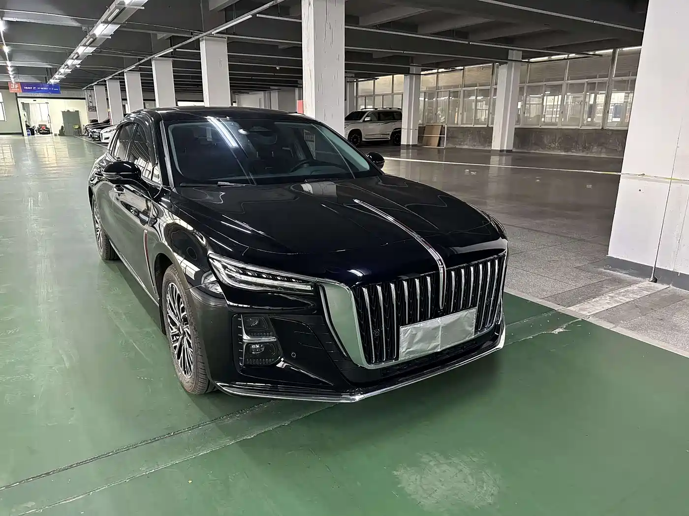 Hongqi H5 2024 2.0T Automatic Smart Connect Flag Smooth Edition фото 3