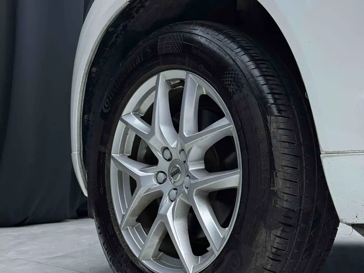 Volvo XC60 2018 T5 AWD Momentum Edition фото 5