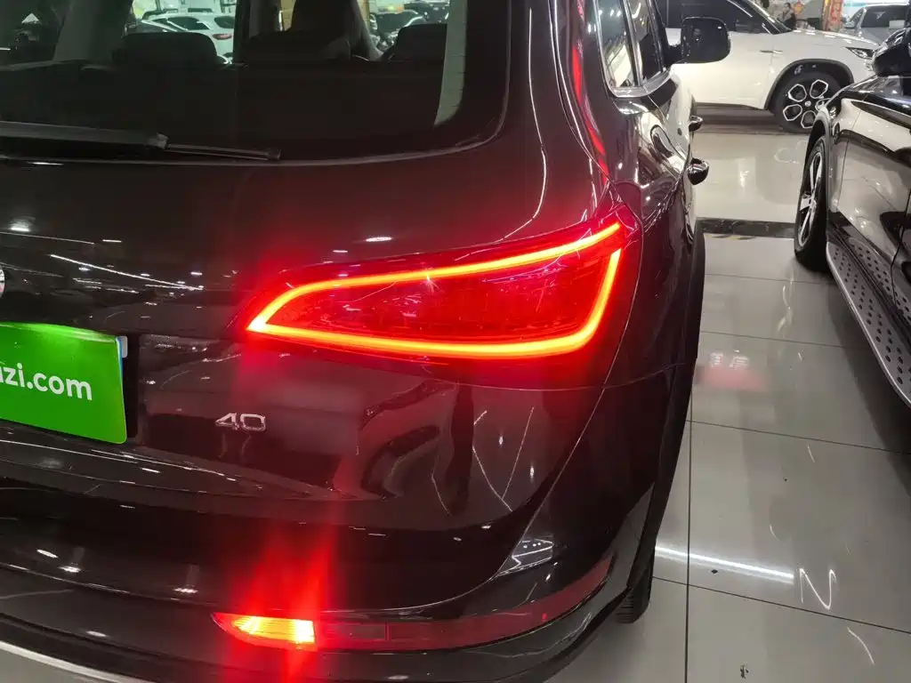 Audi Q5 2018 2017 Plus 40 TFSI Technology