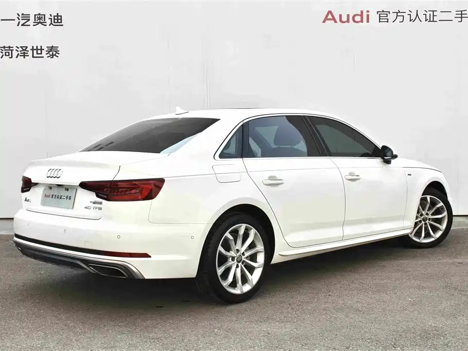 Фото 5 - Audi A4L