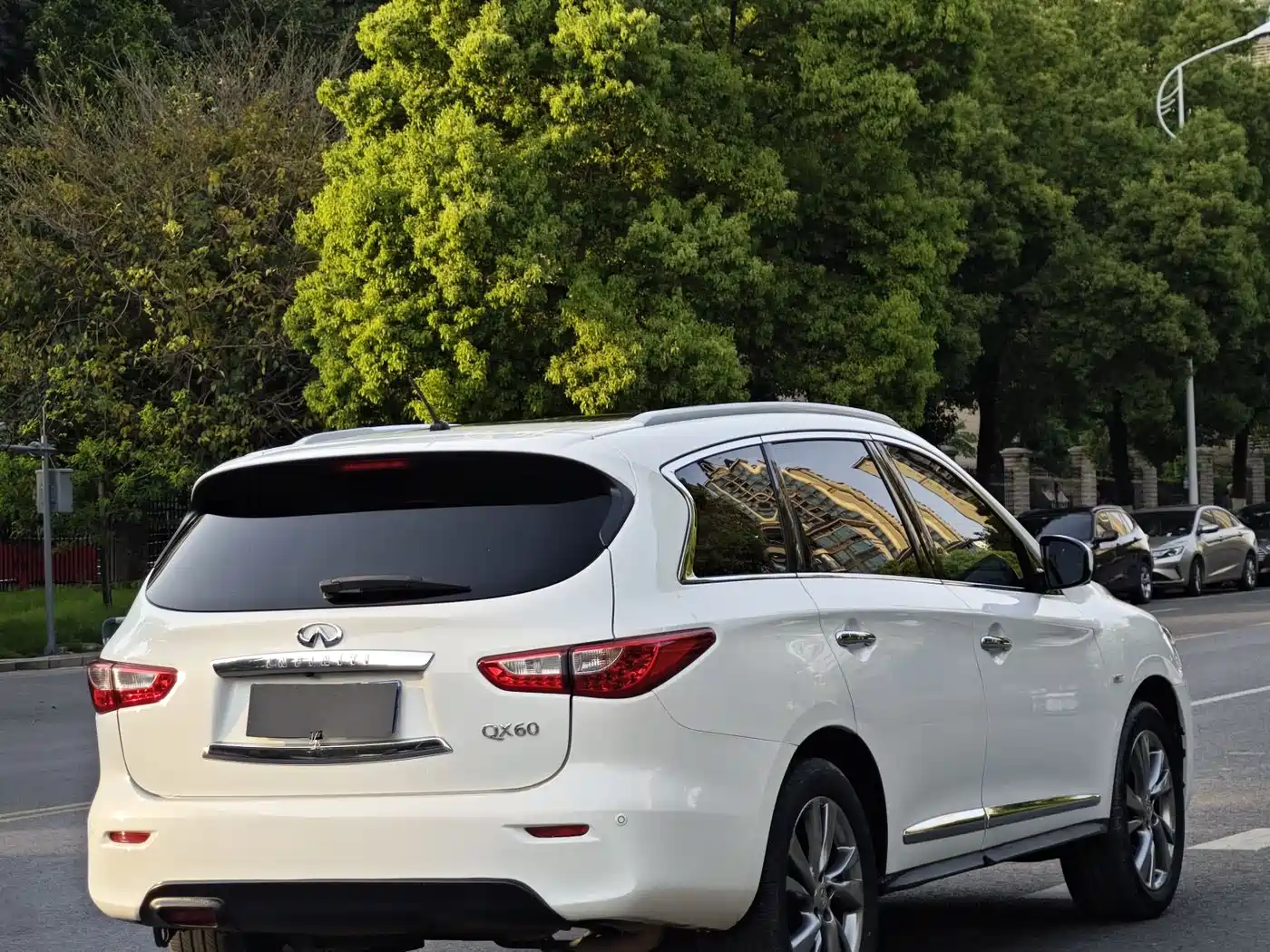 Infiniti QX60 (Import) 2016 2014 Model 2.5 S/C Hybrid 2WD Excellence Edition