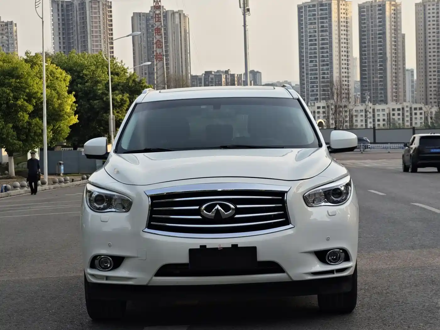 Infiniti QX60 (Import) 2016 2014 Model 2.5 S/C Hybrid 2WD Excellence Edition