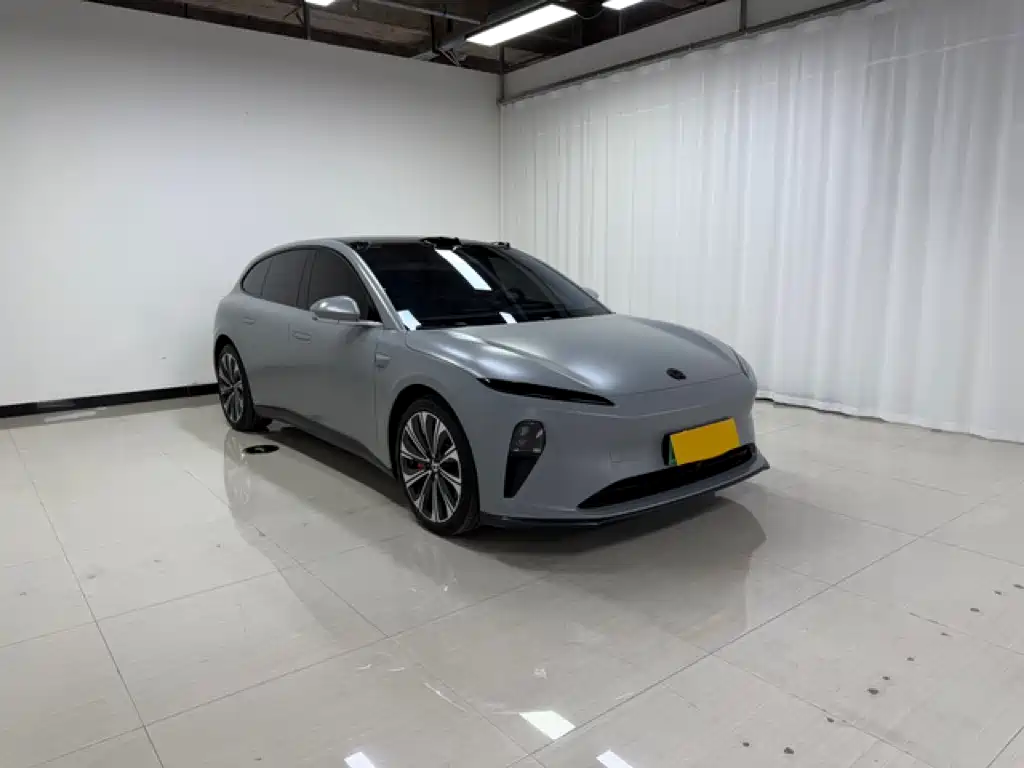 NIO NIO ET5T