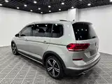 Фото 9 - Volkswagen Touran