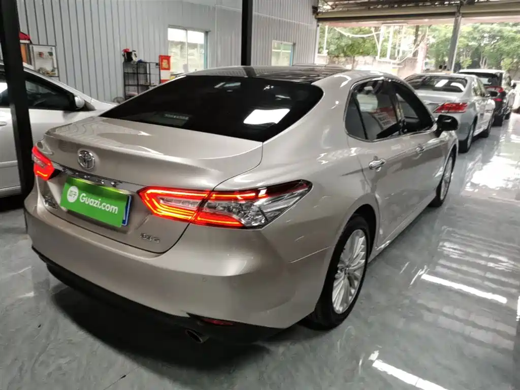 Toyota Camry 2018 2.5G Luxury Edition фото 7