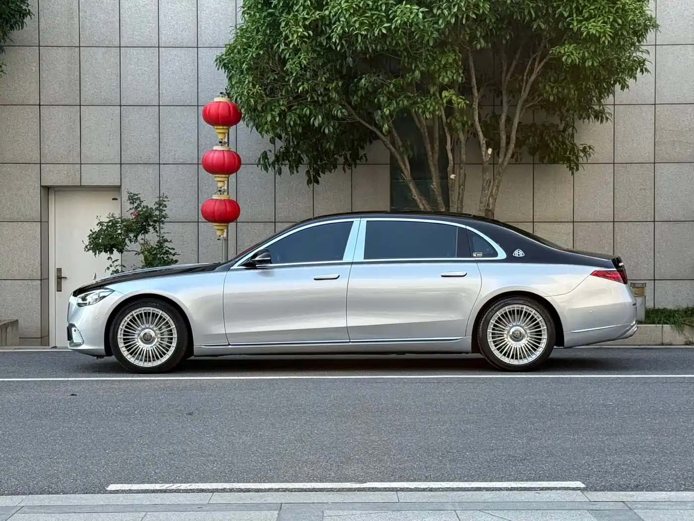 Mercedes-Benz Maybach S-Class 2022 S 480 4MATIC Intelligent Premium Special Edition фото 15