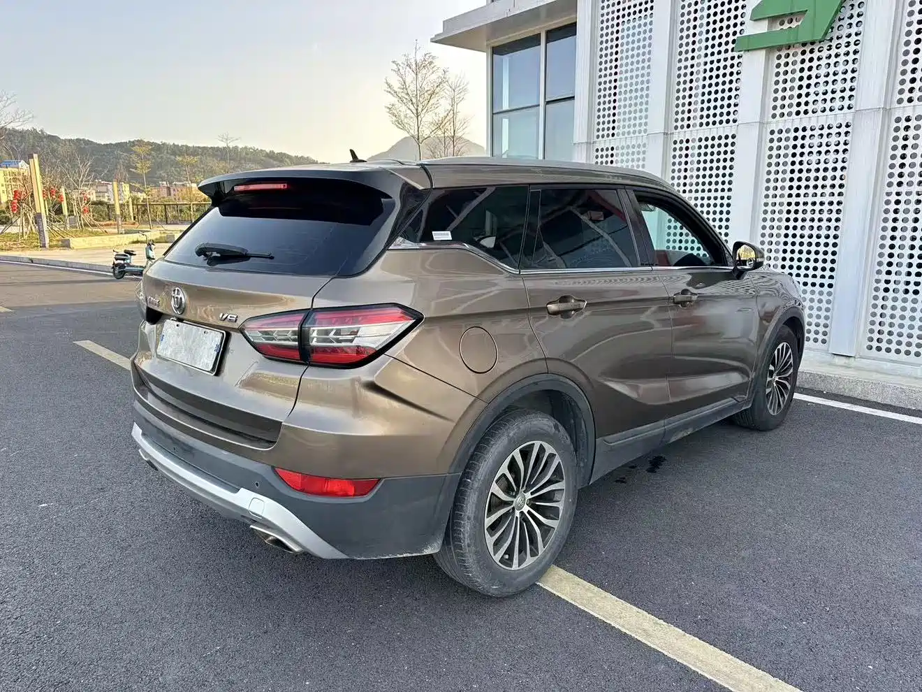 Zhonghua V6 2019 2018 1.5T Automatic Premium