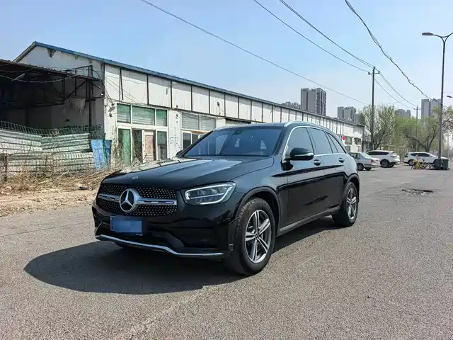MERCEDES-BENZ GLC