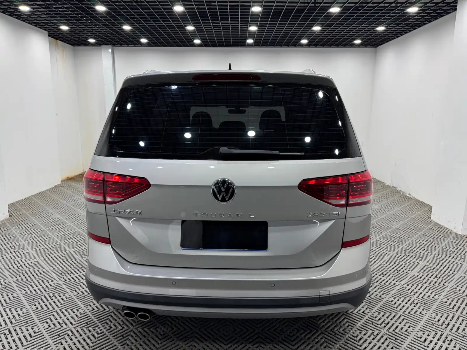 Фото 8 - Volkswagen Touran