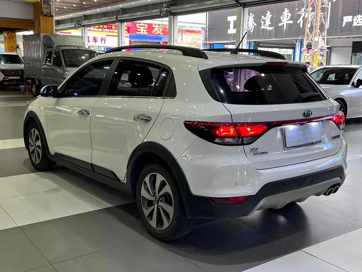 Kia KX CROSS 2017 1.4L AT GLS фото 6