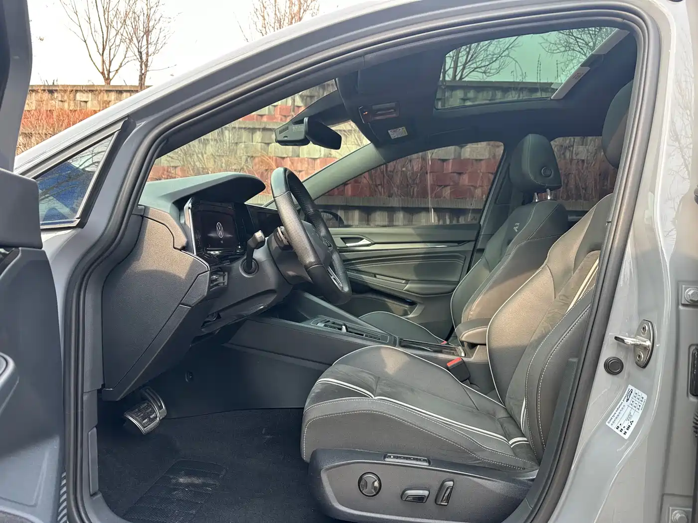 Volkswagen Golf 2021 280TSI DSG R-Line фото 4