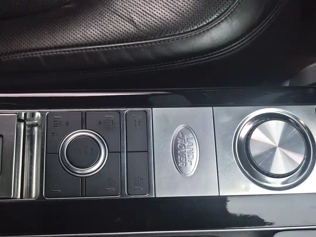 Land Rover Range Rover 2018 3.0 SC V6 Vogue Heritage Edition фото 16