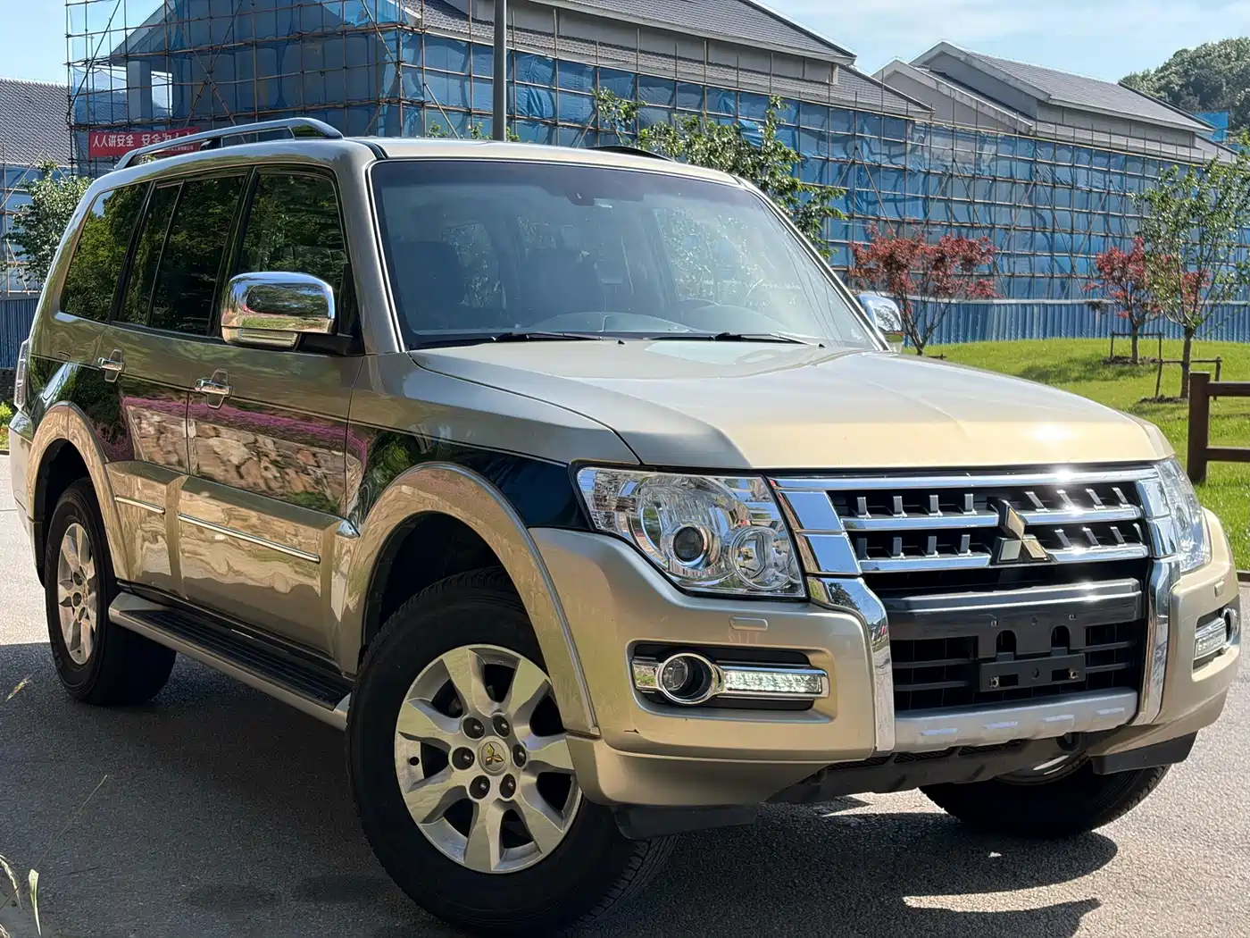 Mitsubishi Pajero (Import) 2016 3.0L Automatic Luxury (China V) фото 14