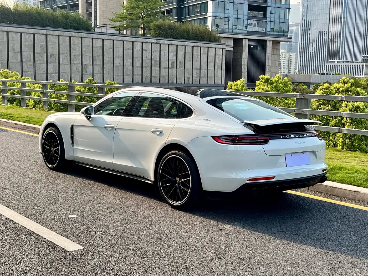 Porsche Panamera 2019 Panamera Executive Long Wheelbase 2.9T фото 4
