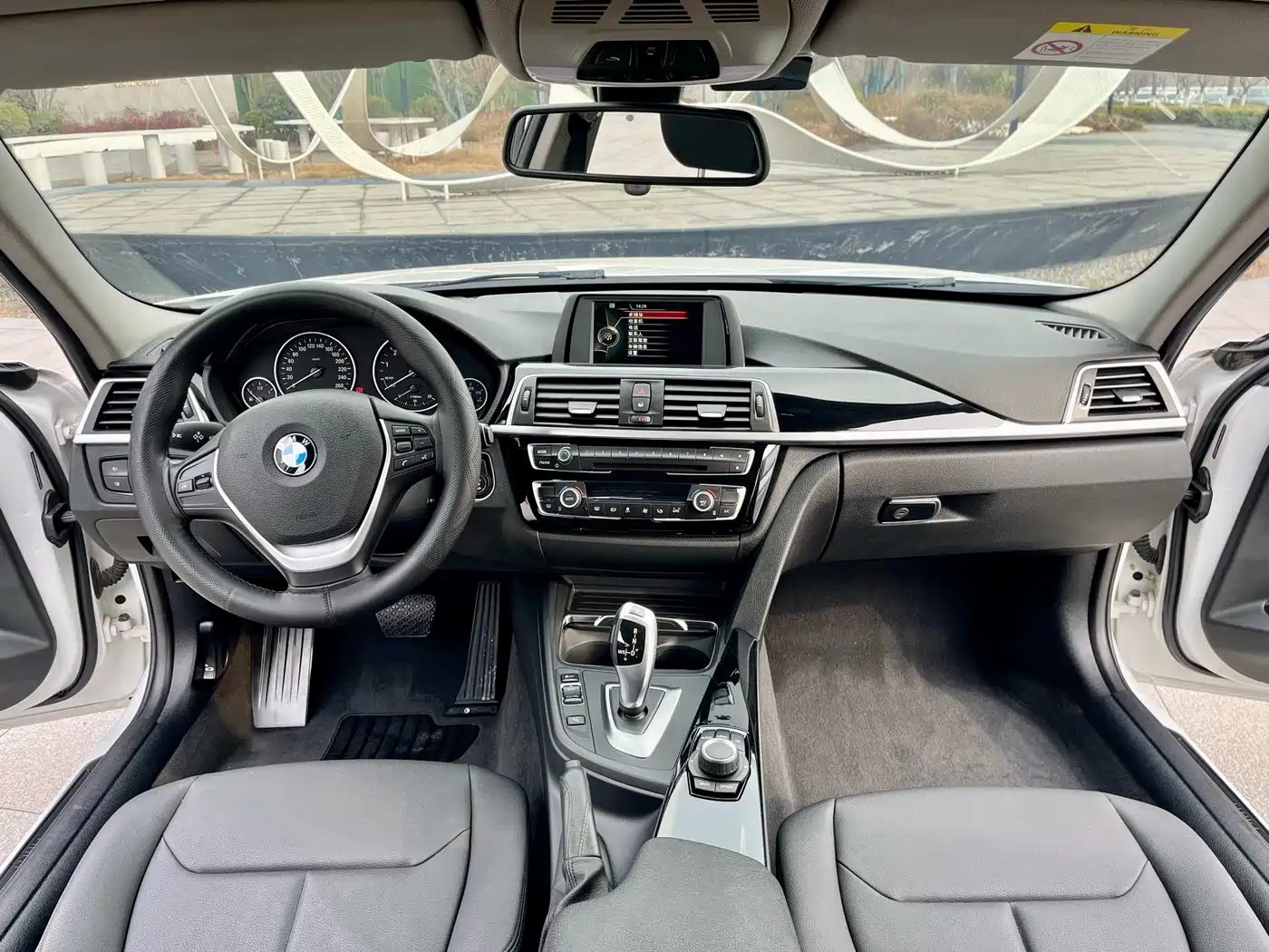 BMW 3 Series 2017 320Li Fashion фото 10