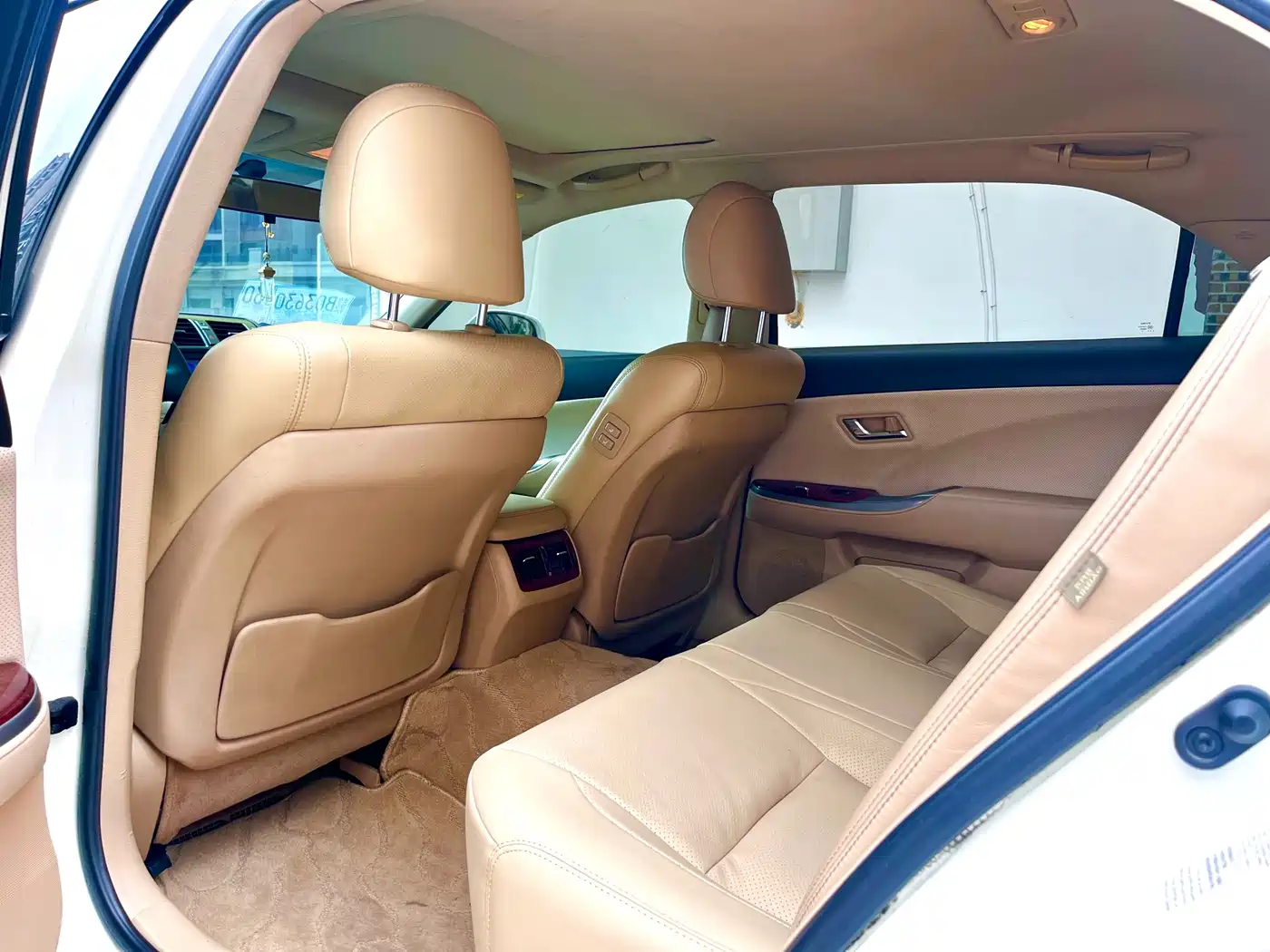 Toyota Crown 2012 2.5L Royal Navigation Edition фото 5